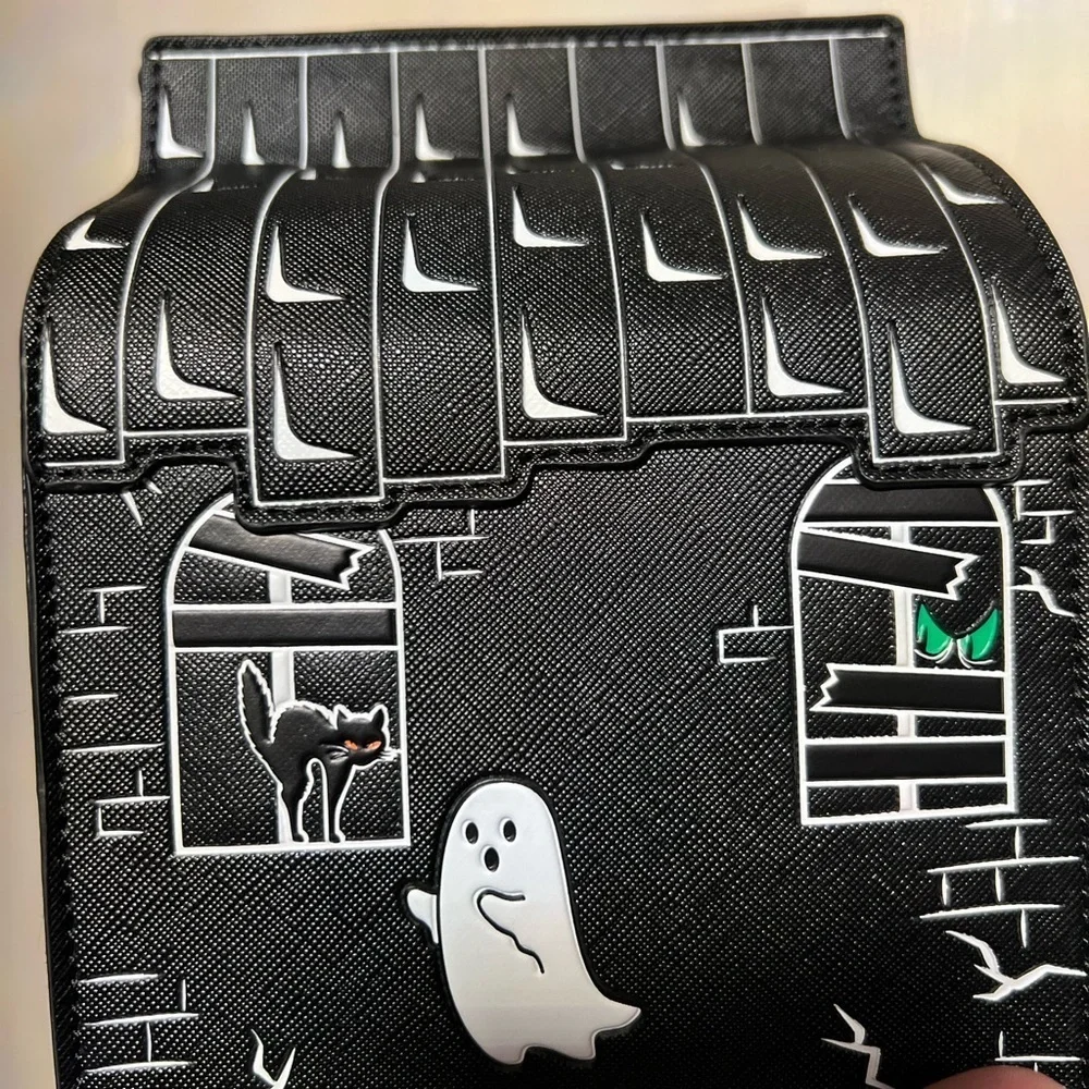 🎃🖤👻BNWOT-MAD ENGINE VIRAL HALLOWEEN SUPER CUTE HAUNTED HOUSE CROSSBODY 🎃🖤👻